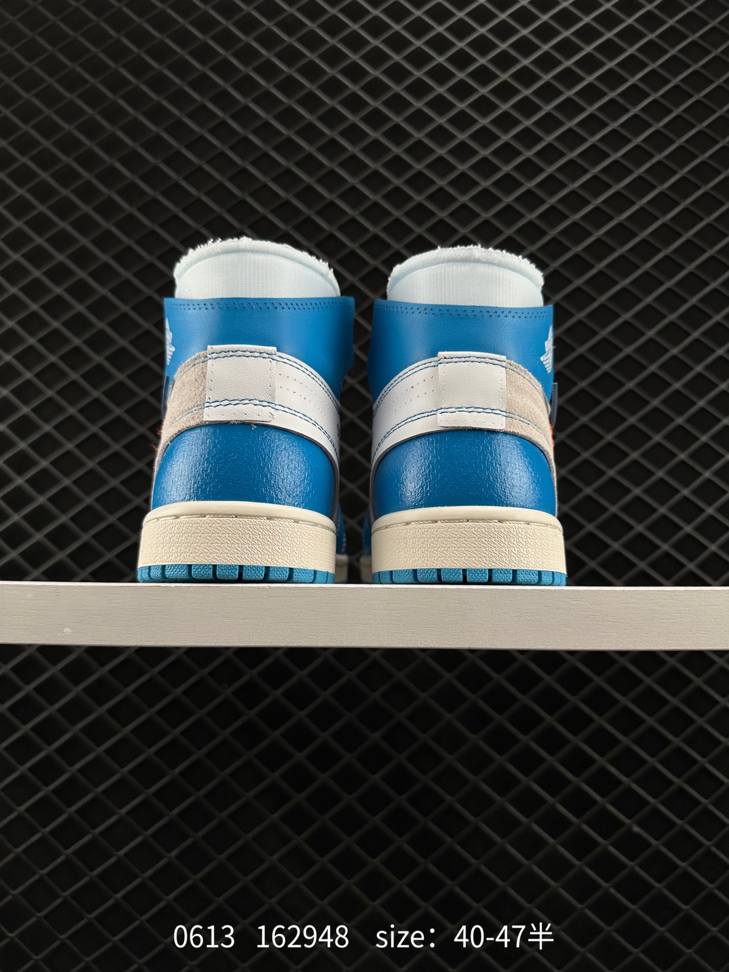 OFF-WHITE x Air Jordan 1 Retro High OG “UNC”